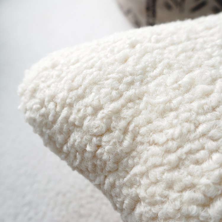 BOWSERS 寵物防撞極適骨頭抱枕 簡約米白(不沾毛|舒適柔軟)